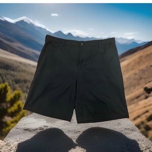 Men’s Golf Shorts by Izod Advantage Performance Black Size 38 inseam 9 in